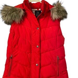 GAP Puffer Vest Red with Detachable Faux Fur Hood - Size Medium - LIKE NEW!
